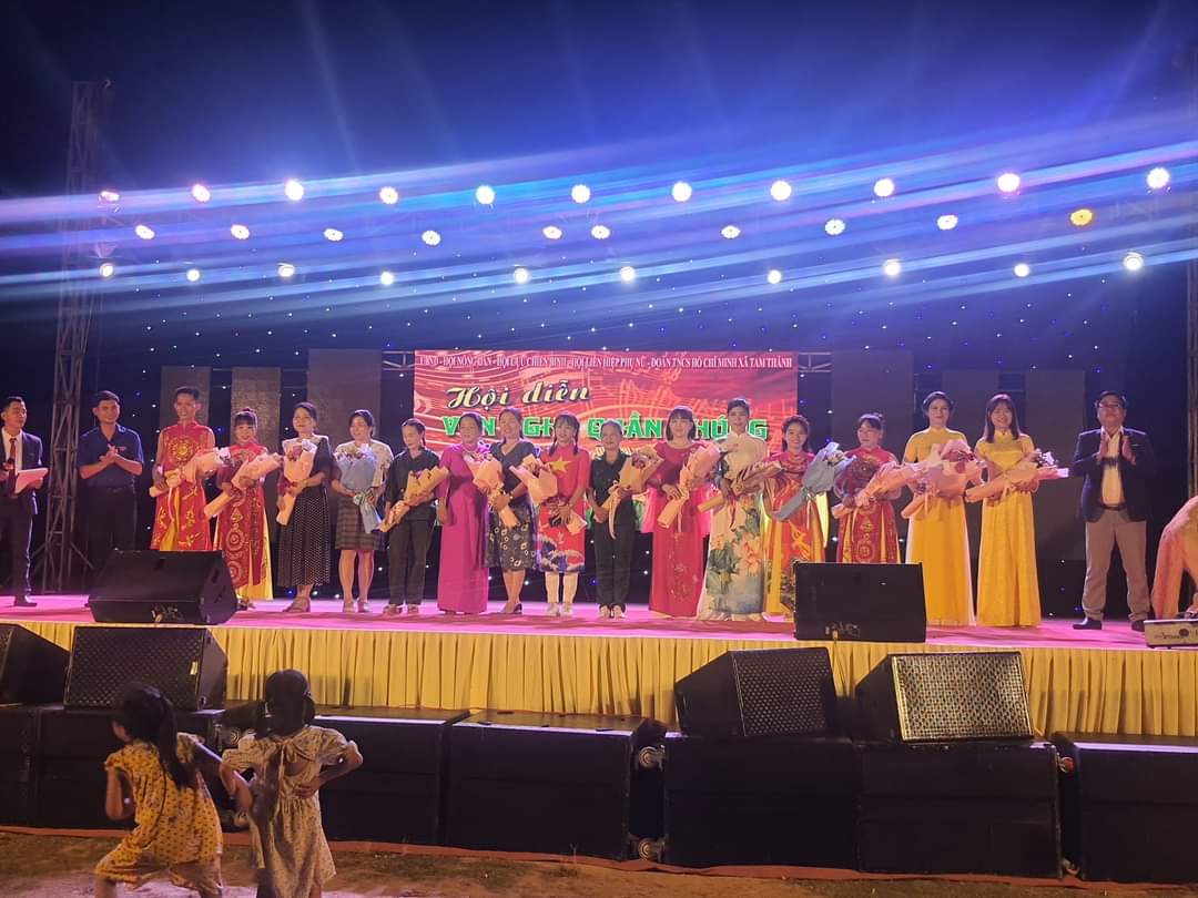 Tam Thành tổ chức văn nghệ chào mừng kỷ niệm ngày sinh Chủ tịch Hồ Chí Minh
